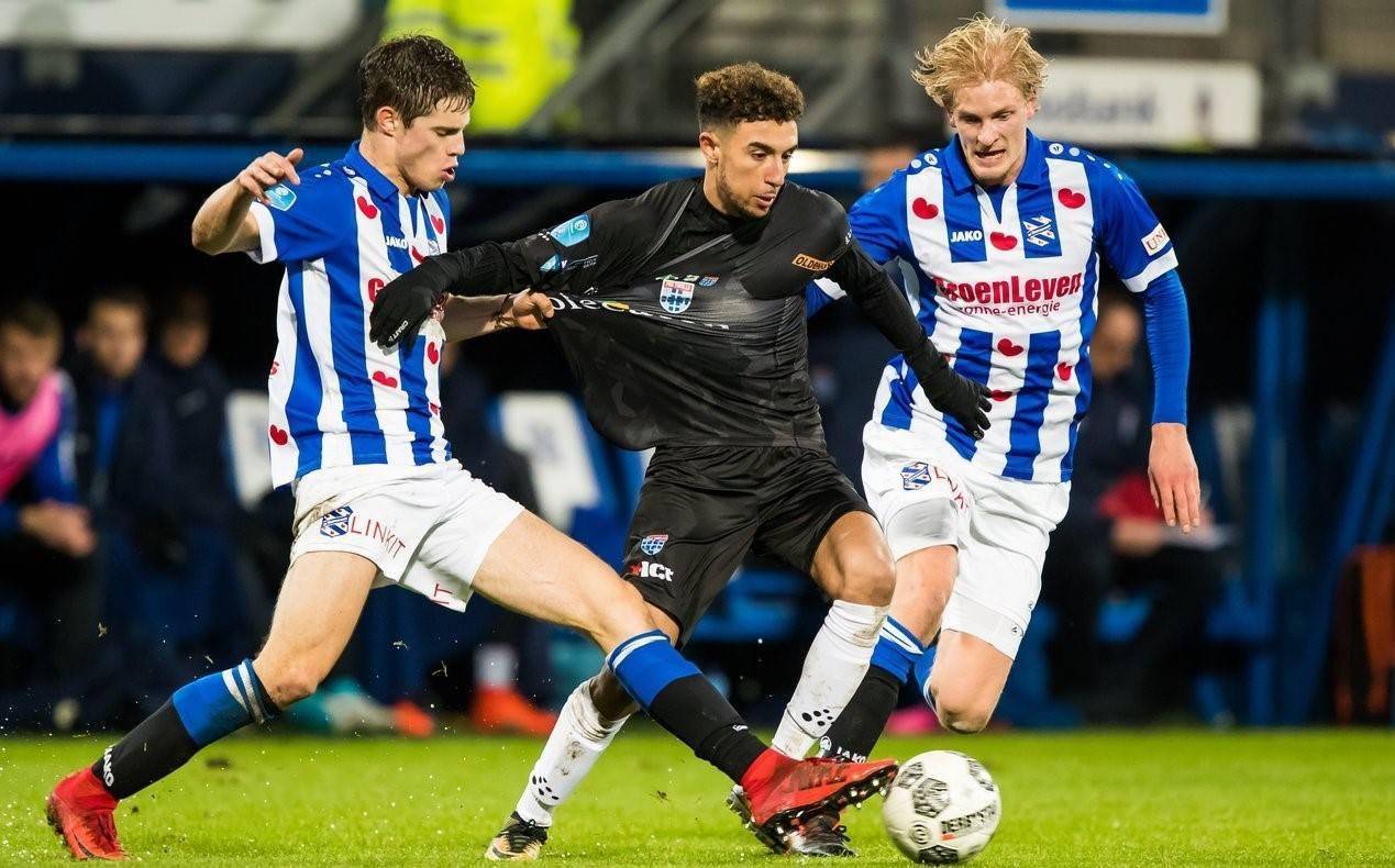 体育泰山队全力备战 史松宸 依木兰跟随一线队训练